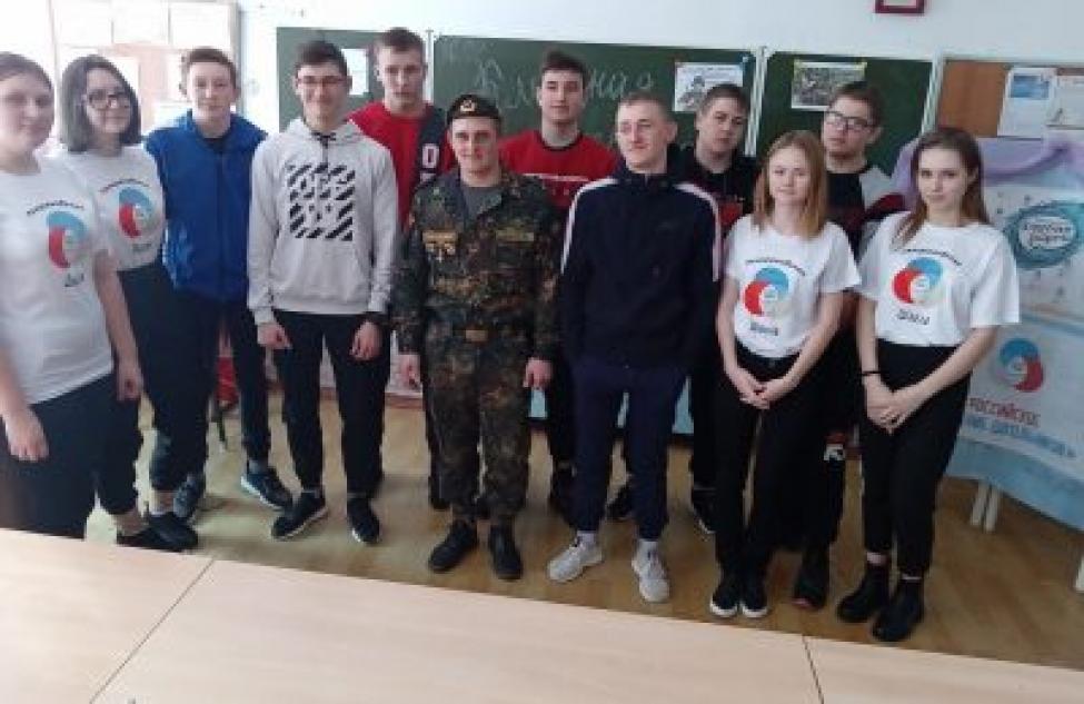 Что рассказал ефрейтор на встрече петраковским школьникам