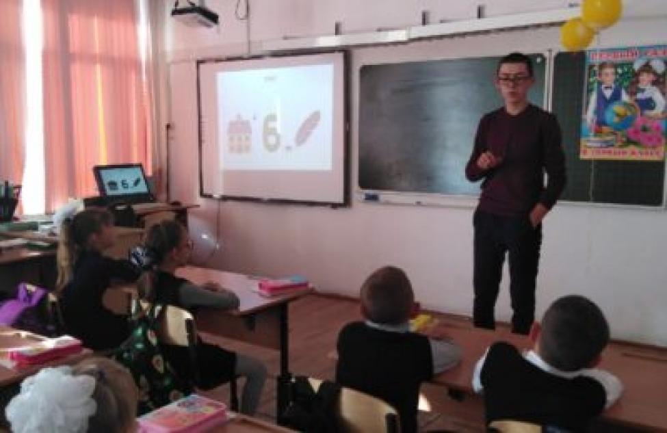 Как стать волонтёром — объяснили ребятам Здвинской школы № 1 Здвинского района