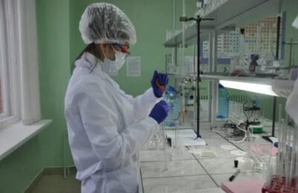 Лаборант химического анализа – одна из 500 специальностей, которую предлагают освоить жителям Новосибирской области по нацпроекту