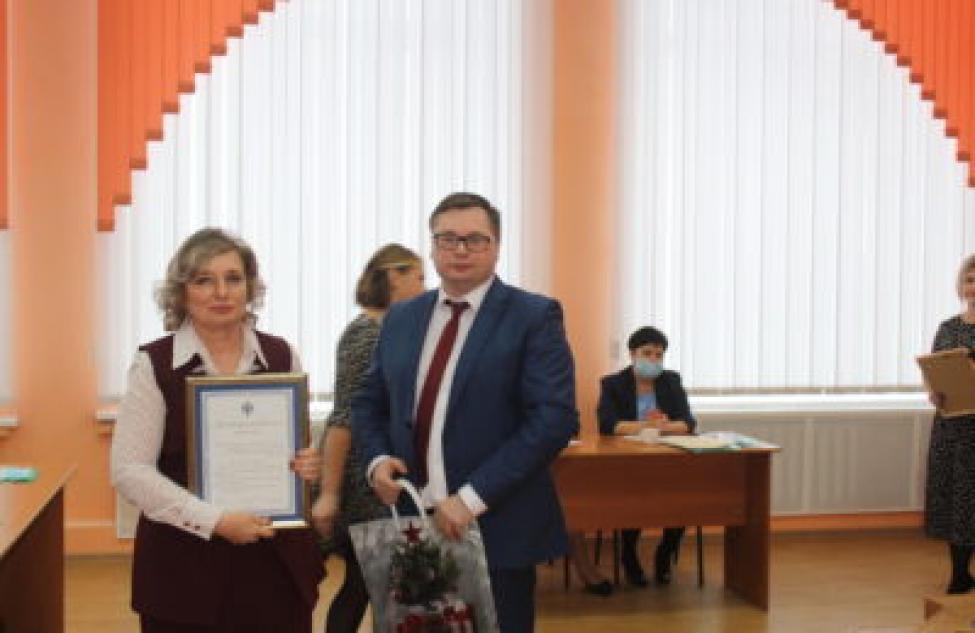 Награды — достойным представителям трудовых коллективов организаций и общественности Здвинского района