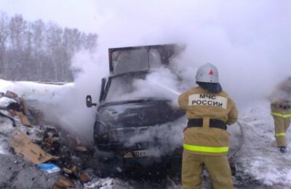 Автомобиль горел на трассе Здвинск-Барабинск