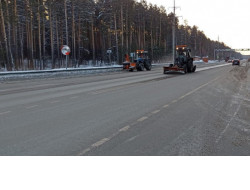 Более 12 километров снегозадерживающих траншей и заборов установлено на автодорогах Новосибирской области для безопасного движения