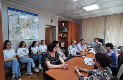 Школьники обсудили проблемы села с главой и специалистами Здвинского сельсовета