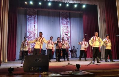 Здвинские коллективы выступили на одной сцене с Сибирским хором