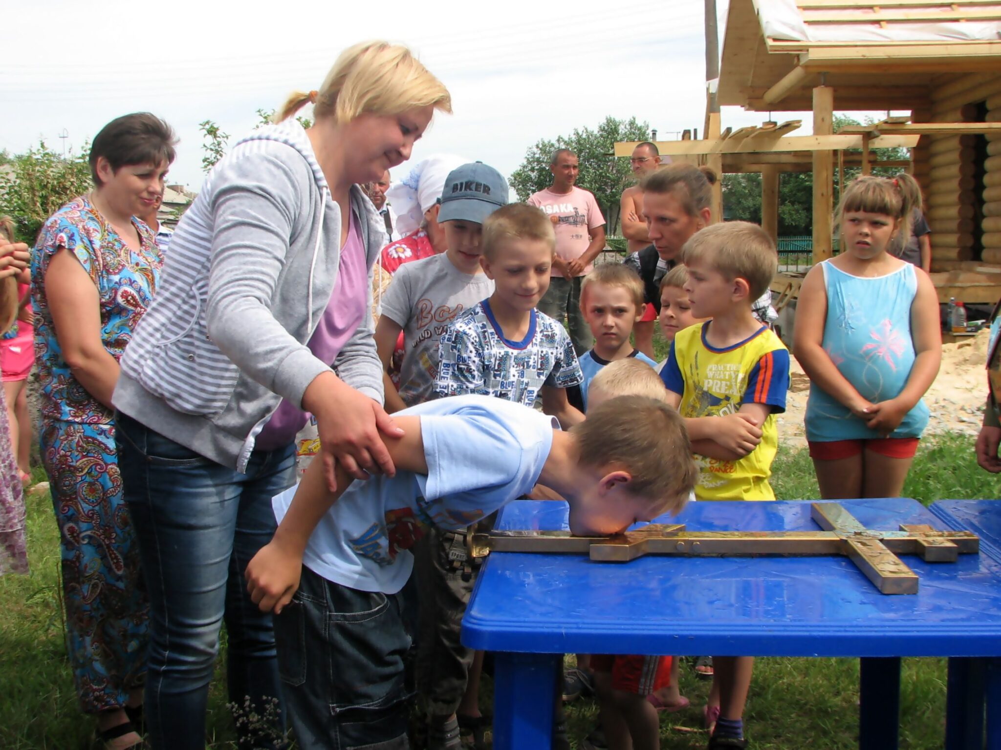 детские секты. гурукула кришнаиты. женская секта. дети бога секта история. вовлечение детей в секты.