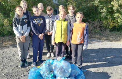 Старогорносталевские школьники очистили село от мусора