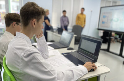 Школьники могут обучиться основам программирования в рамках всероссийского проекта «Код будущего»