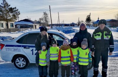 «Дети за безопасность на дороге»: совместная акция дошколят из Цветников и сотрудников ГИБДД