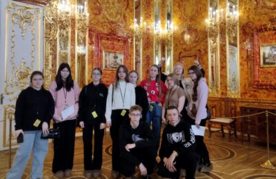 «Знакомство с Северной столицей»: в увлекательном туре побывали школьники из Здвинска