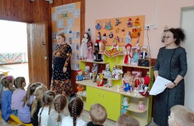 Дети Здвинского детсада приняли участие в мастер–классе по созданию куклы