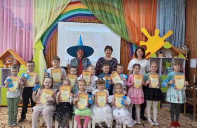 В Здвинском детсаду «Светлячок» прошел конкурс чтецов «Родина. Мир. Детство»