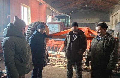 Механизаторы Здвинского района готовят технику для посевной