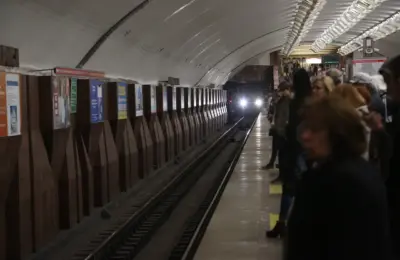 Андрей Травников во время прямого эфира ответил на вопрос о станции метро