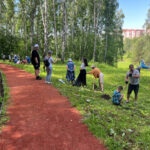 В День памяти и скорби в Новосибирске высадили памятную аллею