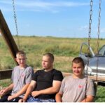 Ребята на Чиче сделали место для отдыха