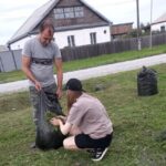 Семья из Здвинска помогла одинокой пенсионерке
