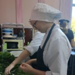 Студенты Здвинского лицея занимаются переработкой урожая