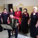 Ветераны Здвинского района отмечают значимую дату с музыкой
