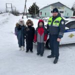 Сотрудники Госавтоинспекции провели профилактические мероприятия с детьми