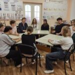 В Цветниковской библиотеке прошла дискуссия о вреде пагубных привычек