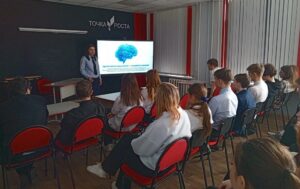 В Здвинской школе старшеклассникам рассказали о кибербезопасности