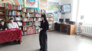 Здвинские школьники посетили кафе Серебряного века