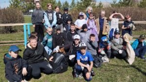 В Здвинской школе прошел общий субботник