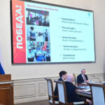 Губернатор Андрей Травников обсудил подготовку к майским праздникам