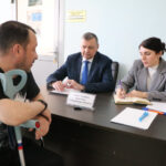 Участники СВО и их семьи в регионе получили помощь на консультации