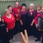 Здвинская вокальная группа поздравляет ветеранов с Днём Победы