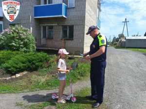 В День защиты детей в Здвинске сотрудники Госавтоинспекции провели акцию