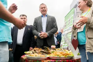 Андрей Травников поделился рецептом особенного рыбного пирога