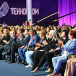 Губернатор наградил женщин-учёных