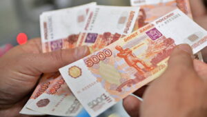 Новосибирская вдова пойдет под суд за кражу миллиона у умершего мужа